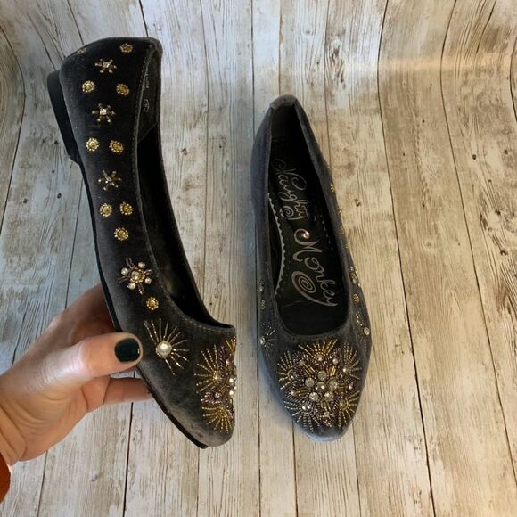 Naughty Monkey Women's Embellished Beaded Velvet Gray Flats w/ Gems Size 8 - Picture 1 of 10